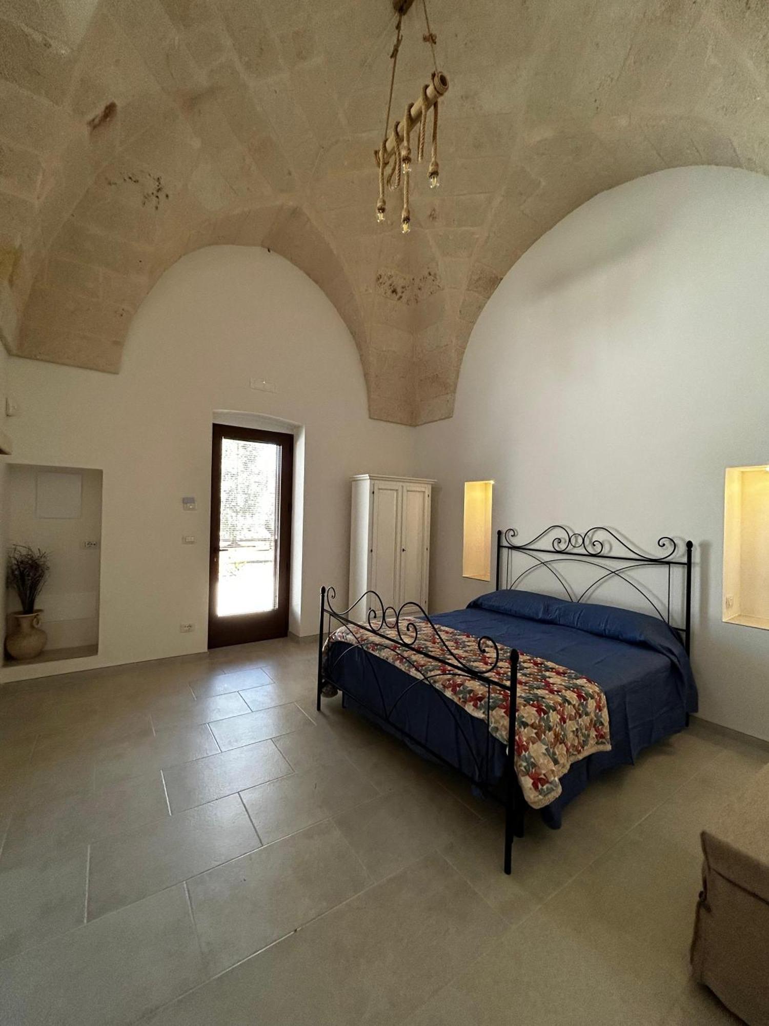 Il Trullo Di Bina Bed & Breakfast เปซเซ ดิ เกรโก ภายนอก รูปภาพ