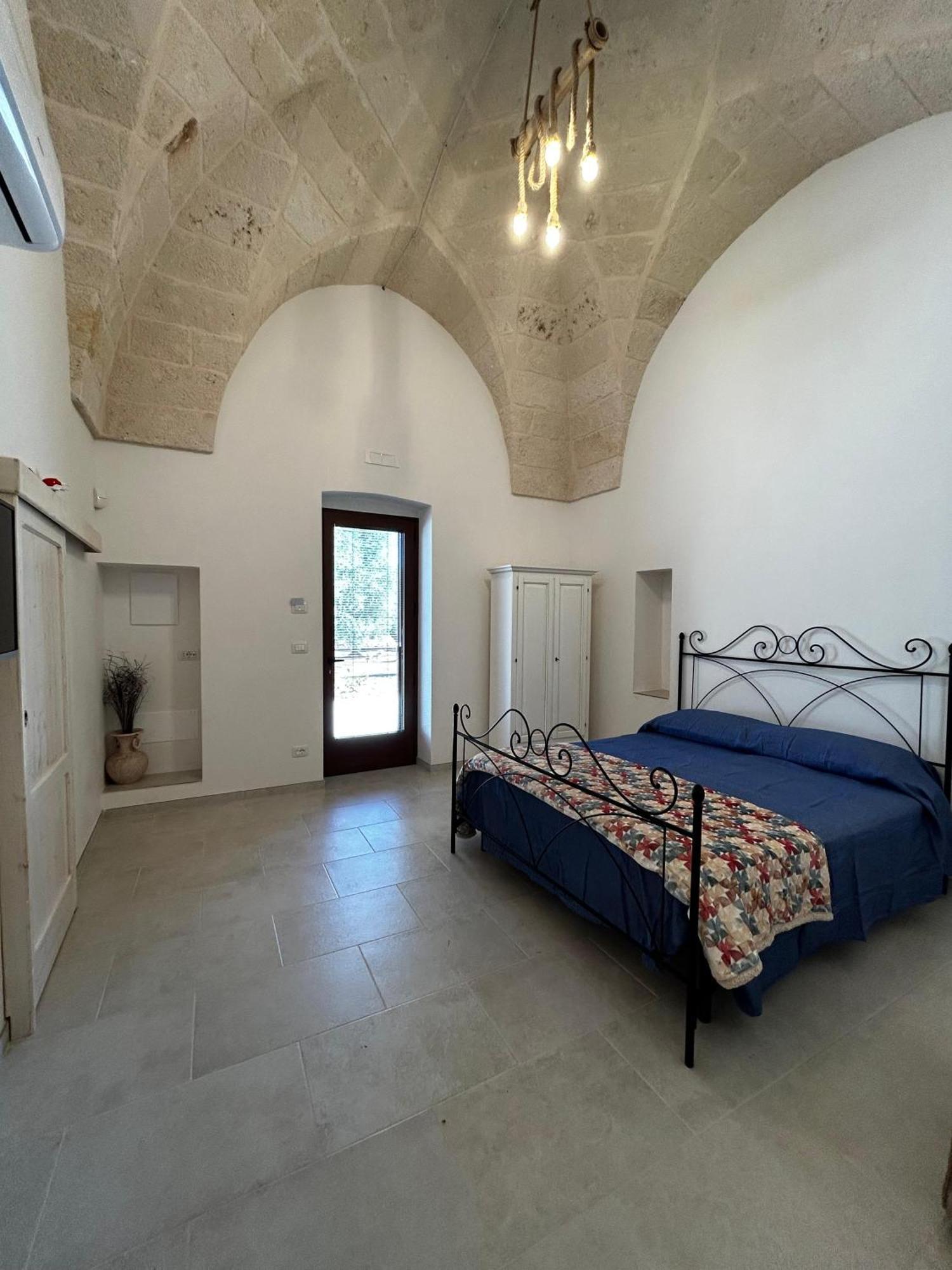 Il Trullo Di Bina Bed & Breakfast เปซเซ ดิ เกรโก ภายนอก รูปภาพ