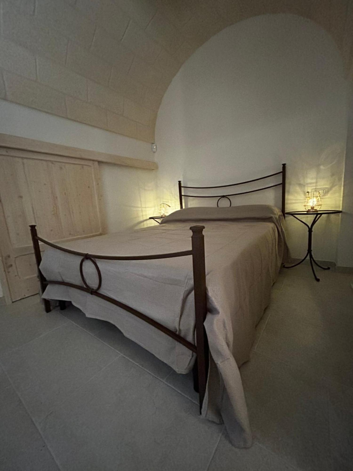 Il Trullo Di Bina Bed & Breakfast เปซเซ ดิ เกรโก ภายนอก รูปภาพ